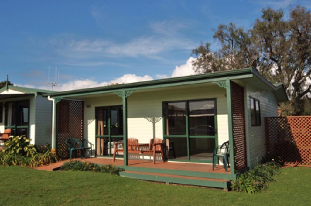 Omokoroa Kiwi Holiday Park Tauranga Room photo